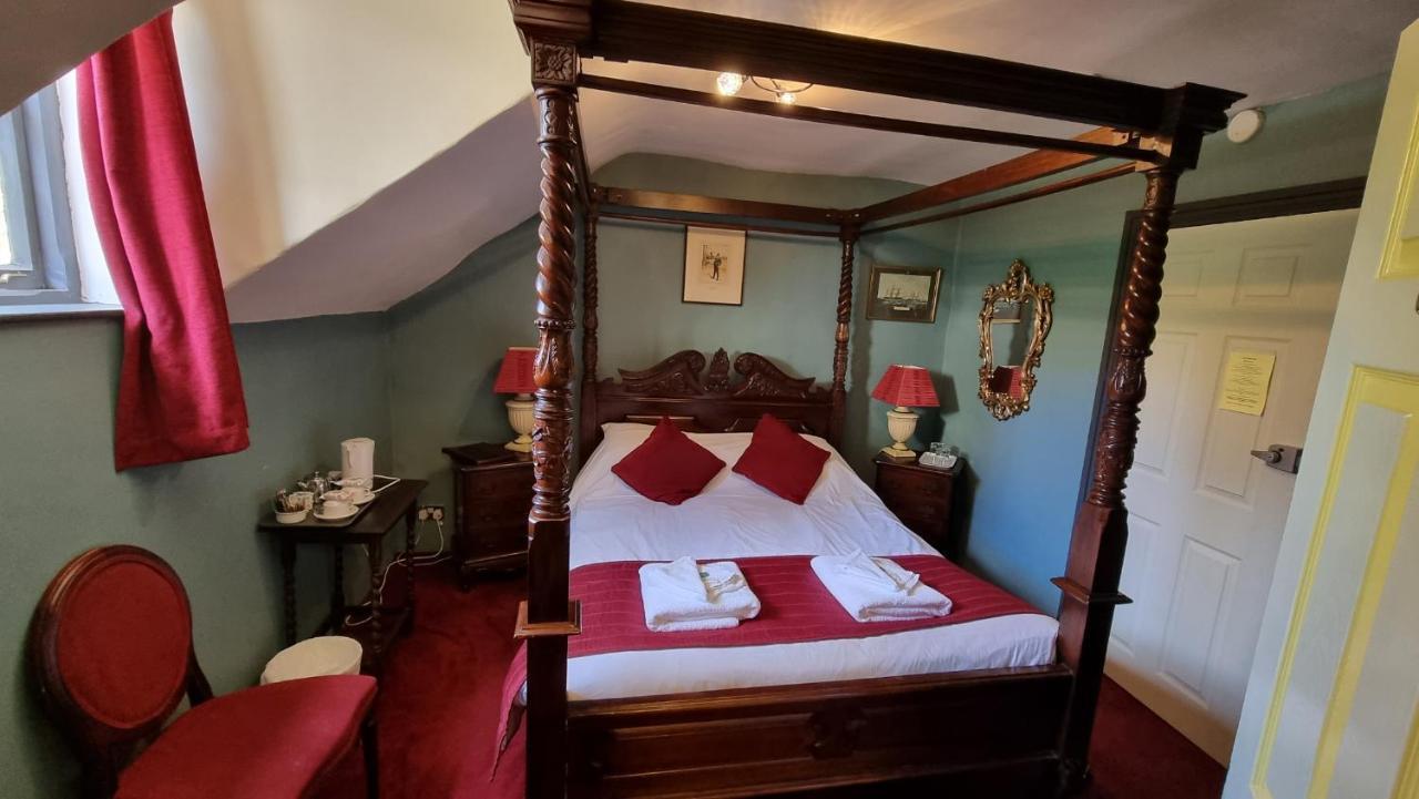 Churston Court Hotel 彻斯顿费斯 外观 照片