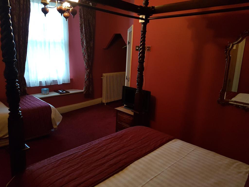 Churston Court Hotel 彻斯顿费斯 外观 照片