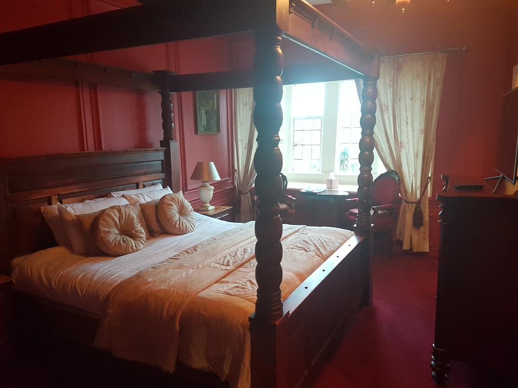 Churston Court Hotel 彻斯顿费斯 外观 照片