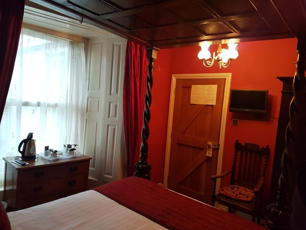 Churston Court Hotel 彻斯顿费斯 外观 照片