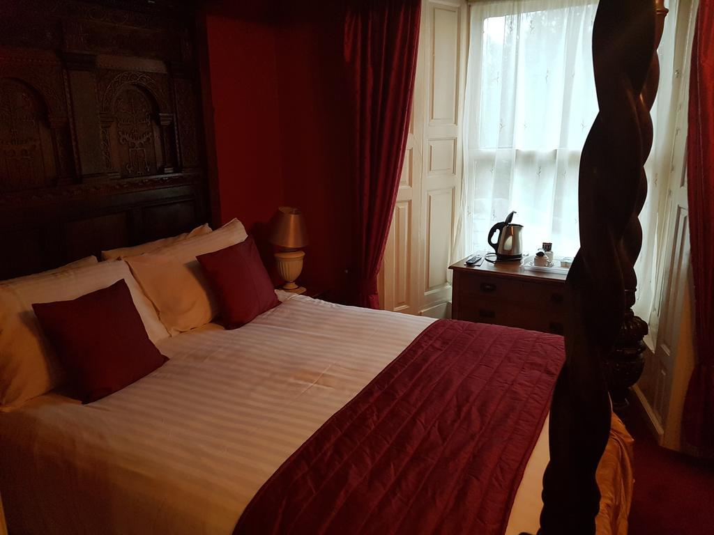 Churston Court Hotel 彻斯顿费斯 外观 照片