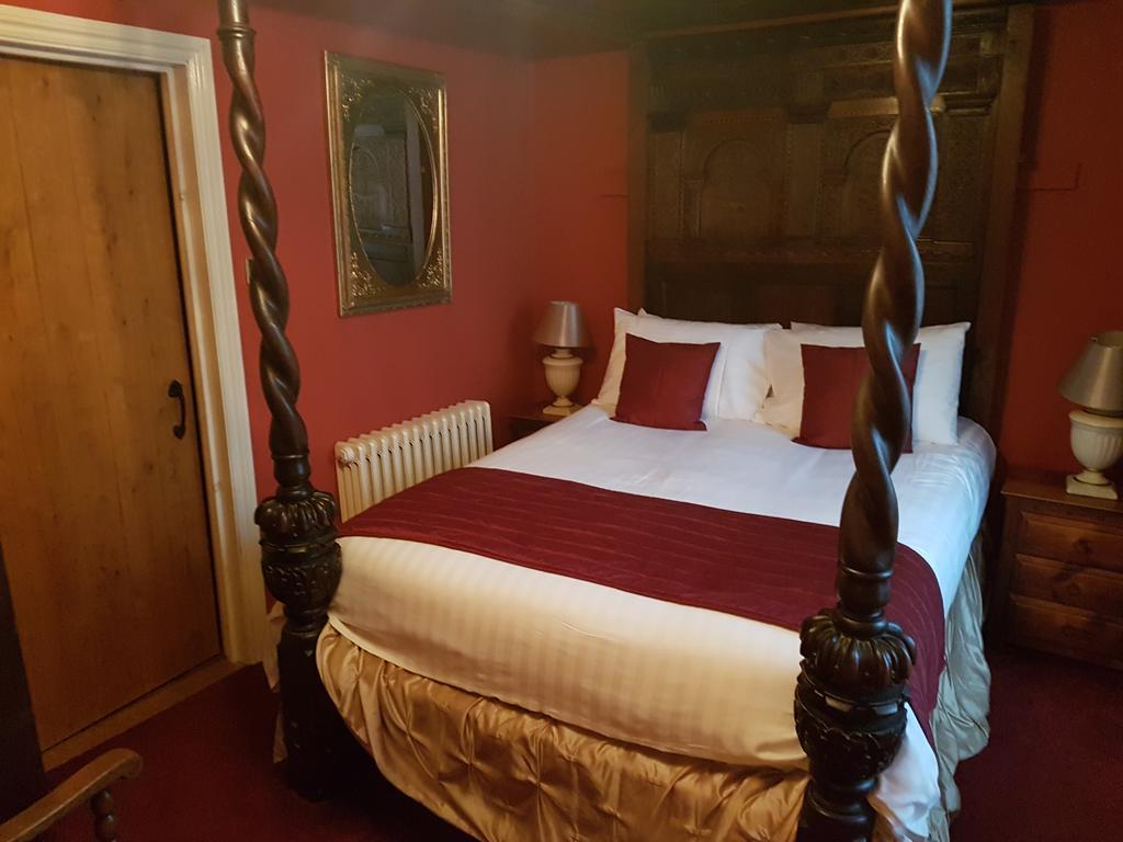 Churston Court Hotel 彻斯顿费斯 外观 照片