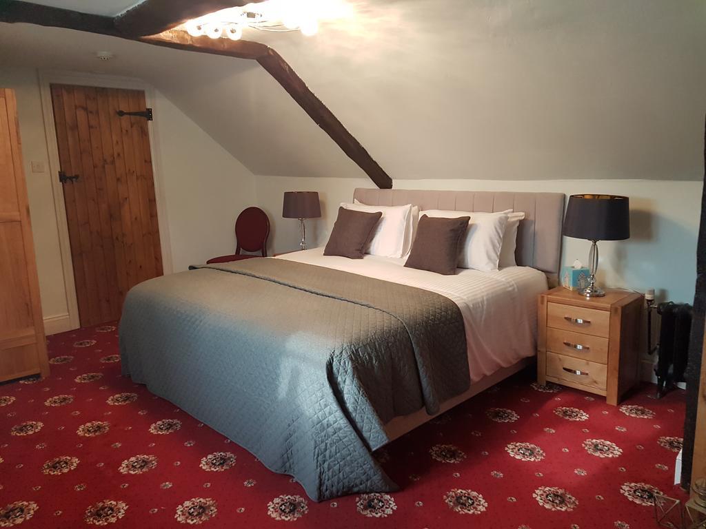Churston Court Hotel 彻斯顿费斯 外观 照片