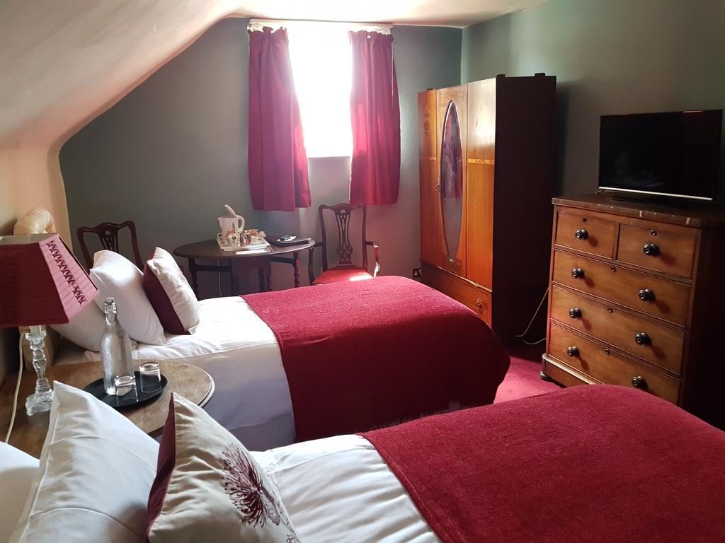 Churston Court Hotel 彻斯顿费斯 外观 照片