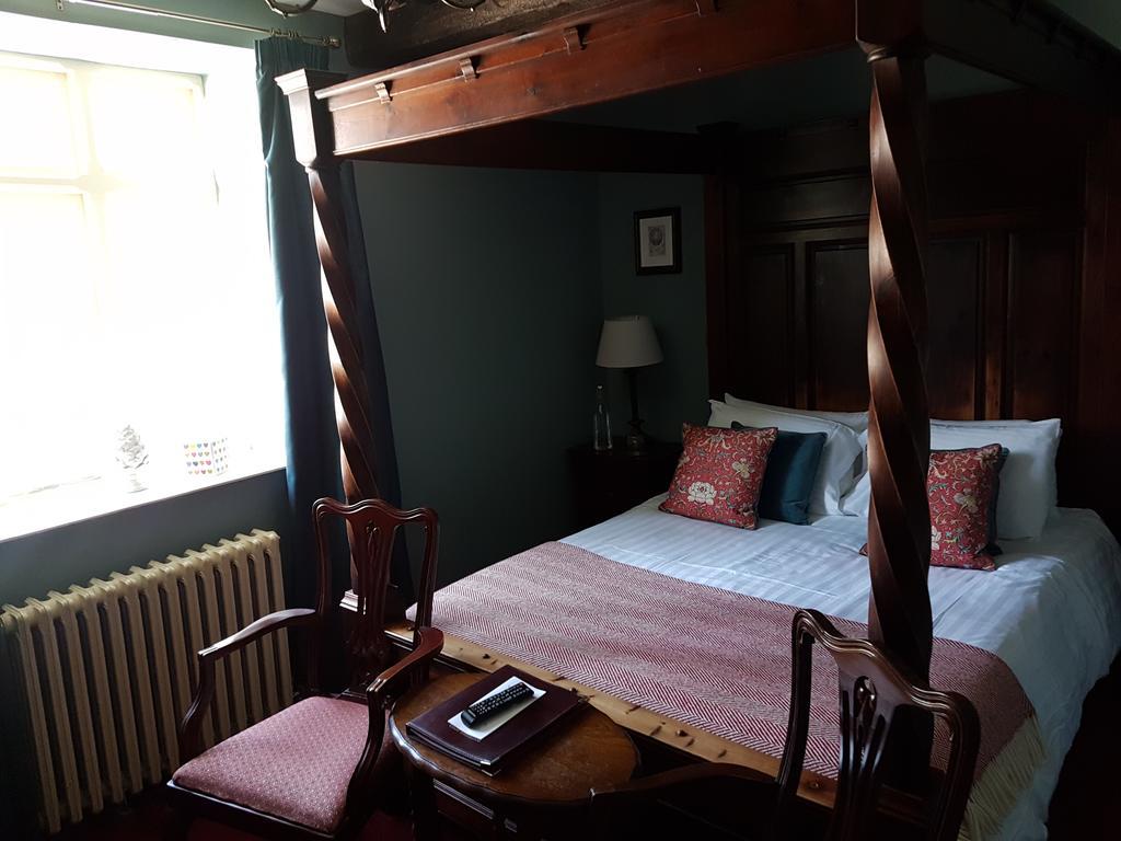 Churston Court Hotel 彻斯顿费斯 外观 照片