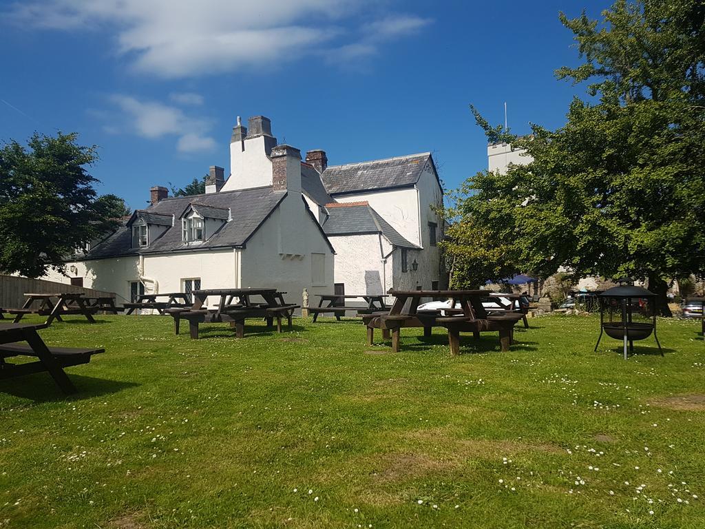 Churston Court Hotel 彻斯顿费斯 外观 照片