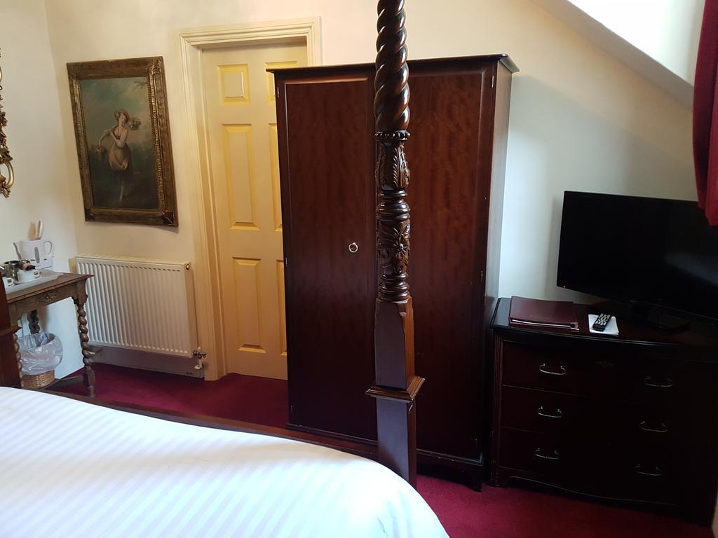 Churston Court Hotel 彻斯顿费斯 外观 照片