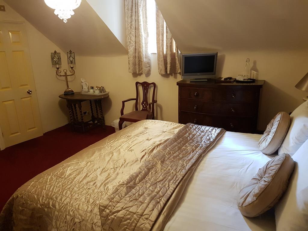 Churston Court Hotel 彻斯顿费斯 外观 照片