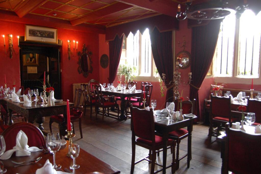 Churston Court Hotel 彻斯顿费斯 外观 照片